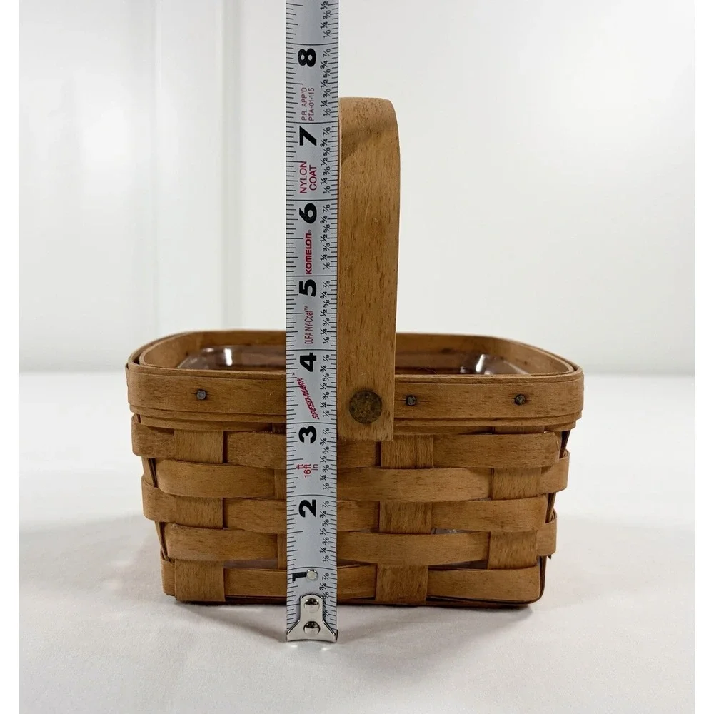 Vintage Longaberger 1990 Medium Berry Basket‎ 7.25
